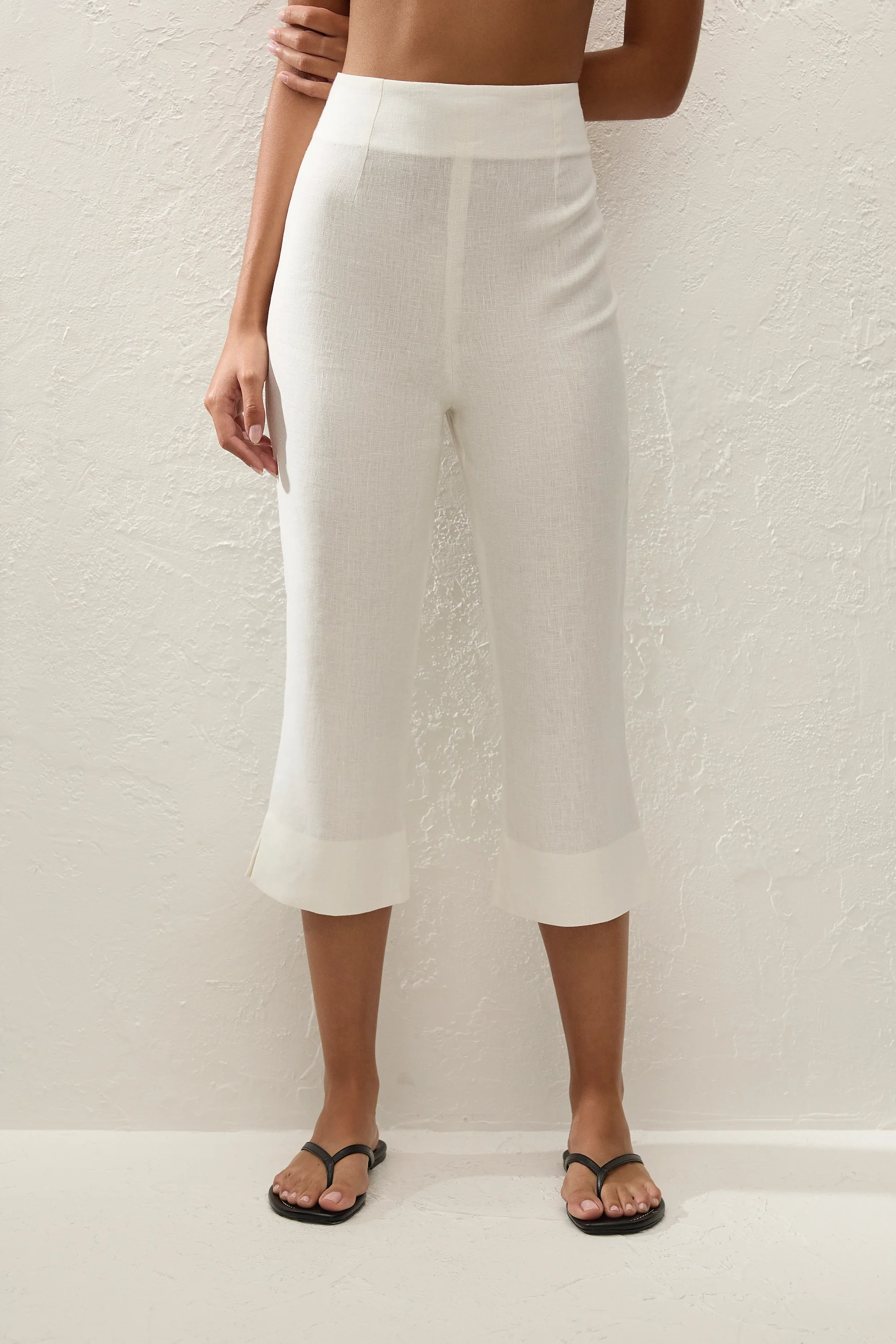 Valeria Capri White - Final Sale