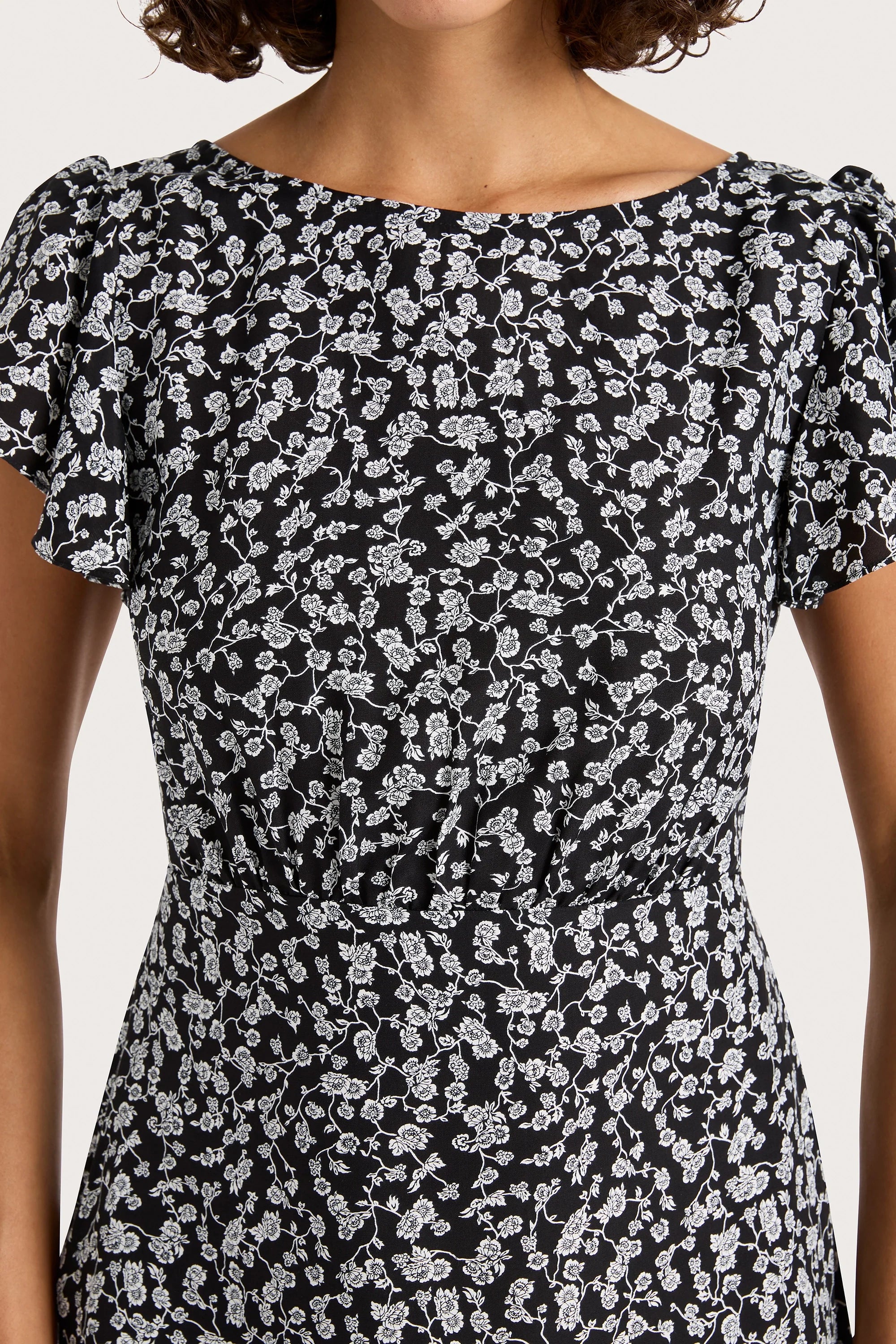 Valras Mini Dress Amaryllis Floral Black - Final Sale